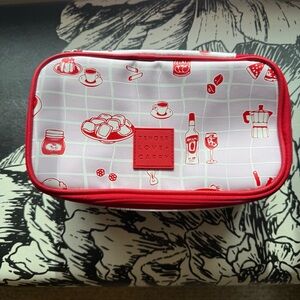 Tender Love + Carry Cosmetic Case